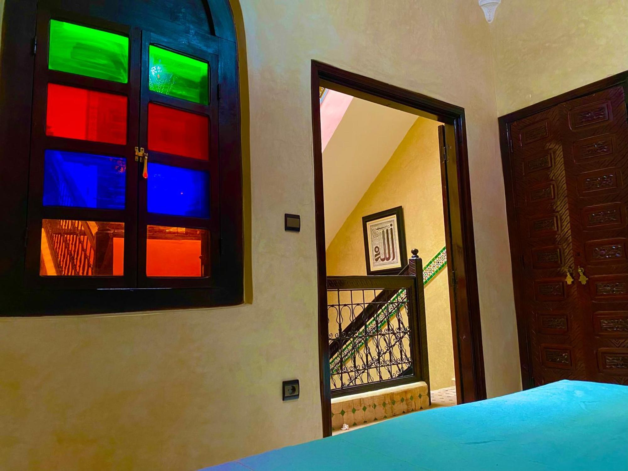 Riad Nezha Avec Jacuzzi Et 3 Piscines Au Coeur De Marrakesh Exterior photo