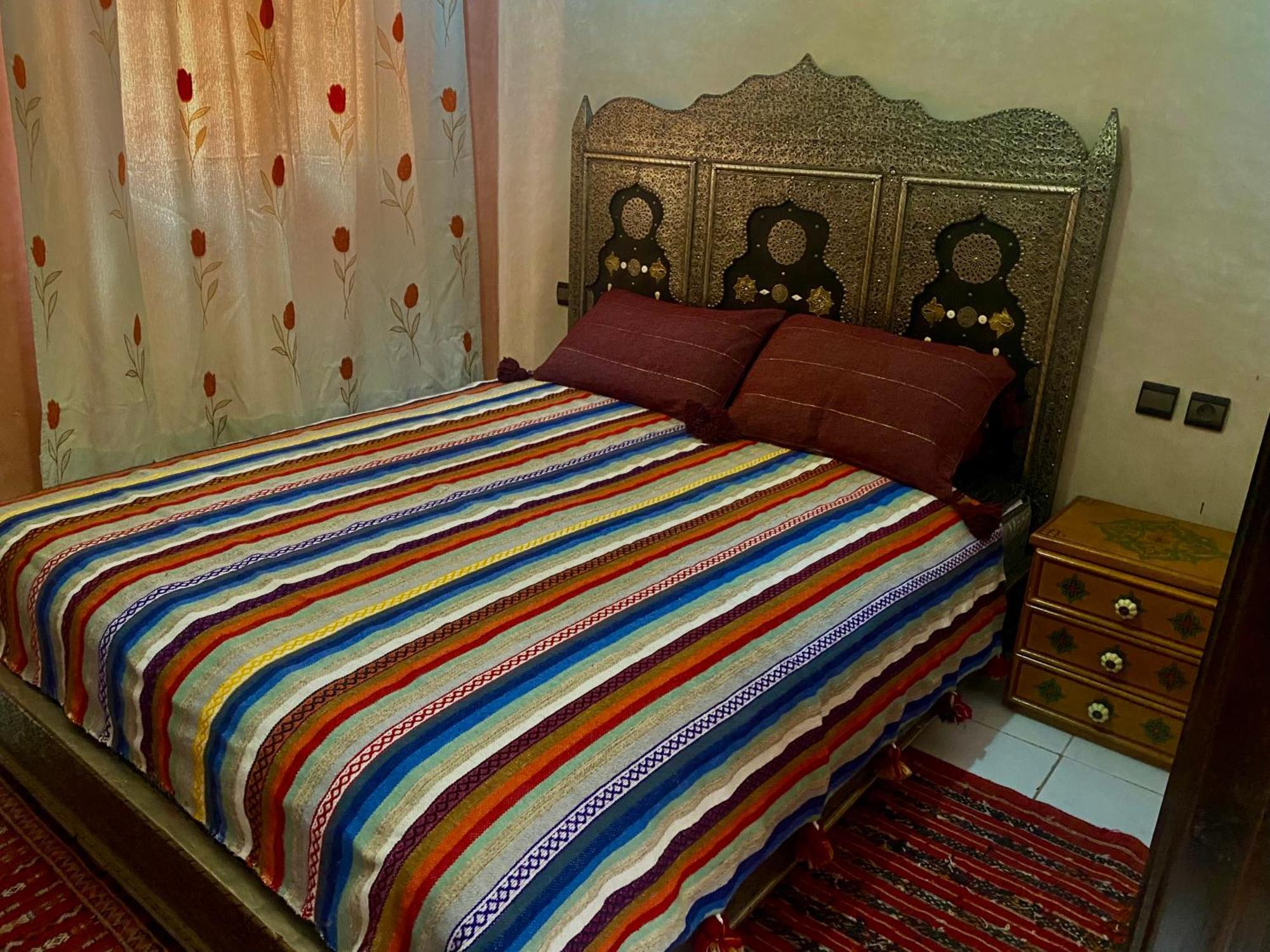Riad Nezha Avec Jacuzzi Et 3 Piscines Au Coeur De Marrakesh Exterior photo