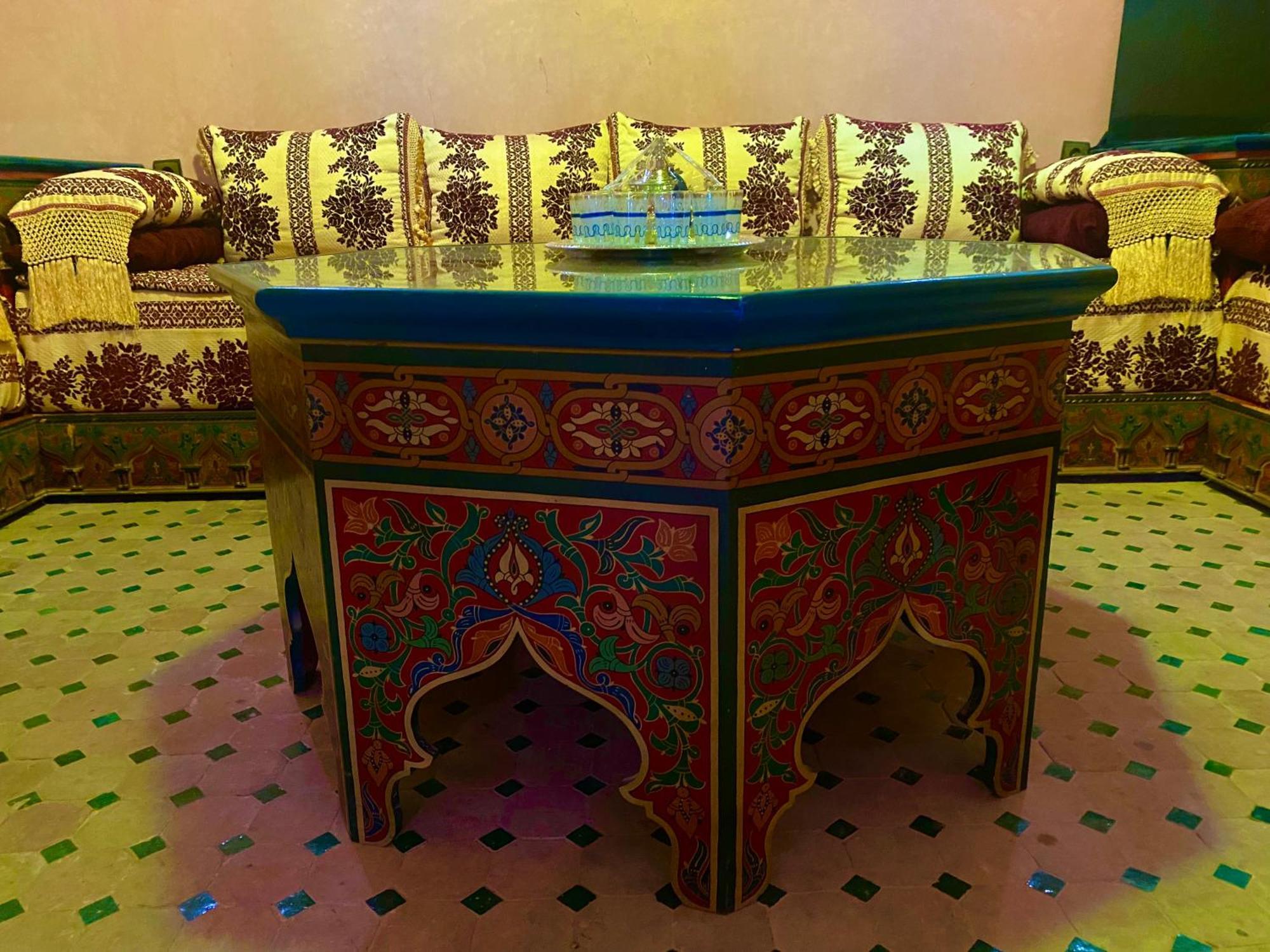 Riad Nezha Avec Jacuzzi Et 3 Piscines Au Coeur De Marrakesh Exterior photo
